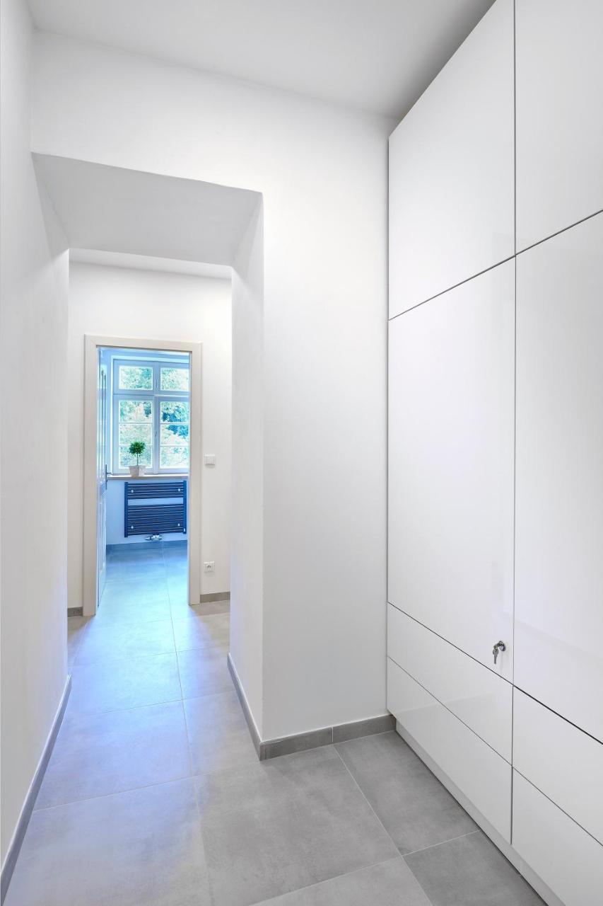 Downtown Suites Mala Strana Prága Kültér fotó