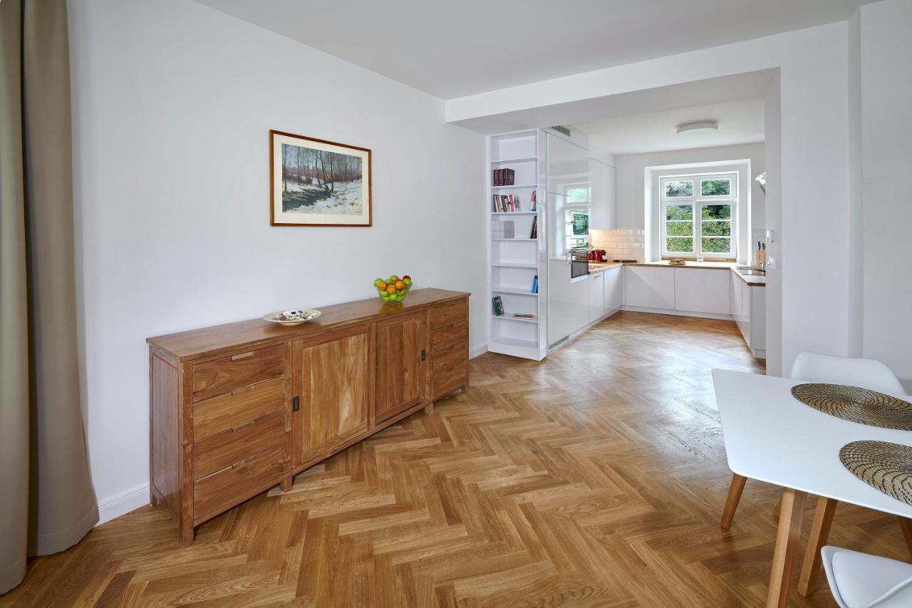 Downtown Suites Mala Strana Prága Kültér fotó