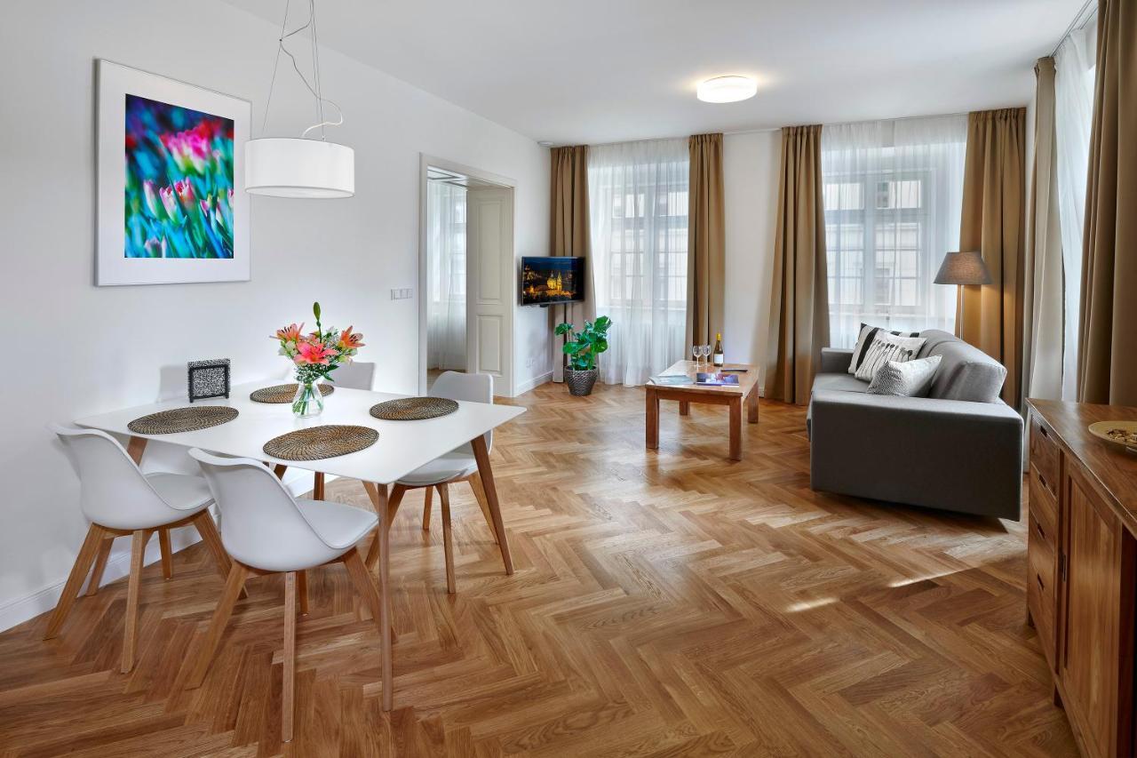 Downtown Suites Mala Strana Prága Kültér fotó