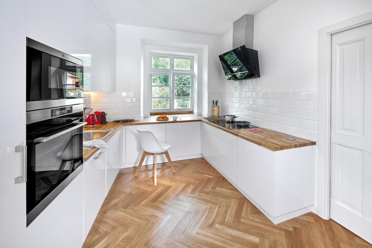Downtown Suites Mala Strana Prága Kültér fotó